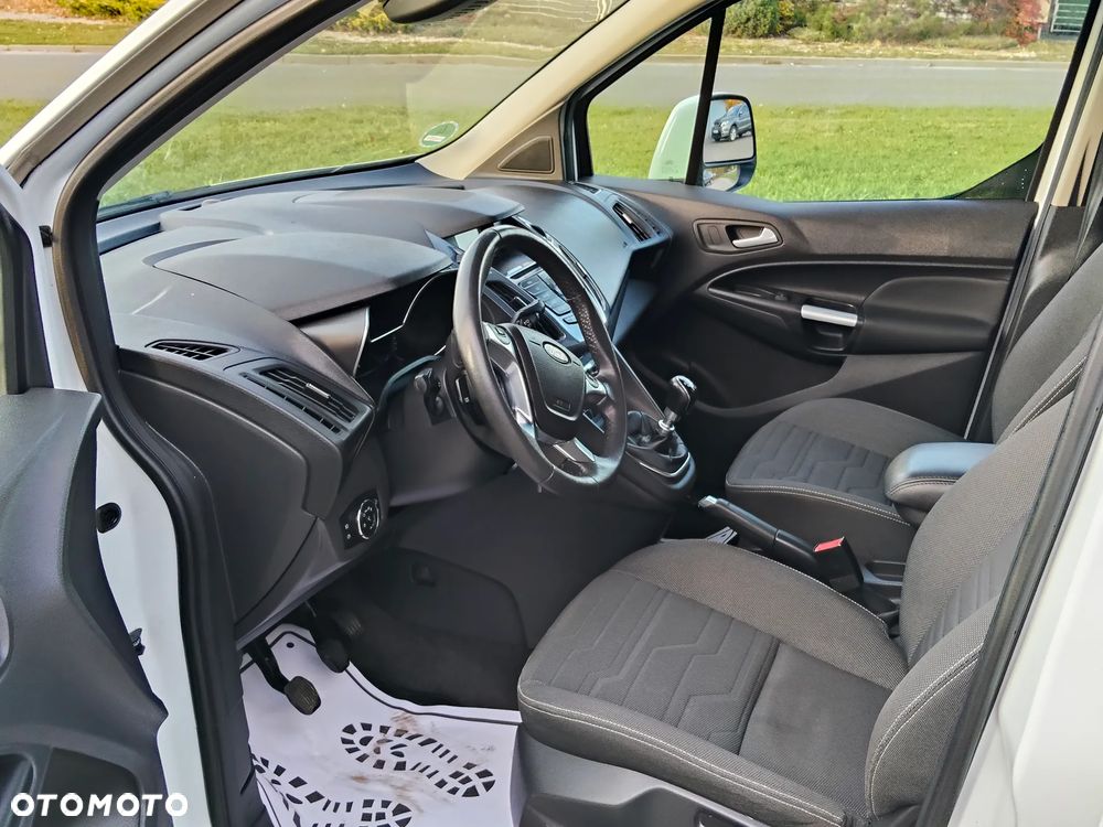 Ford Tourneo Connect - 20