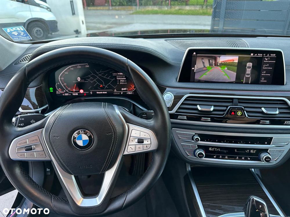 BMW Seria 7 730d xDrive - 26