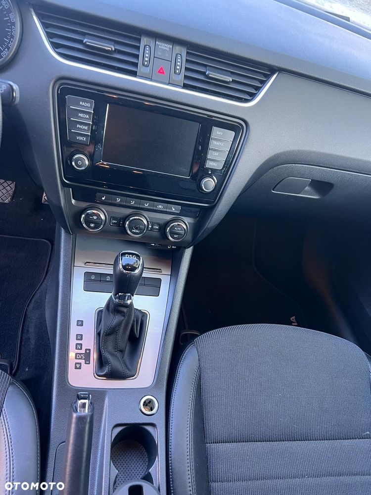 Skoda Octavia 2.0 TDI DSG Ambition - 22