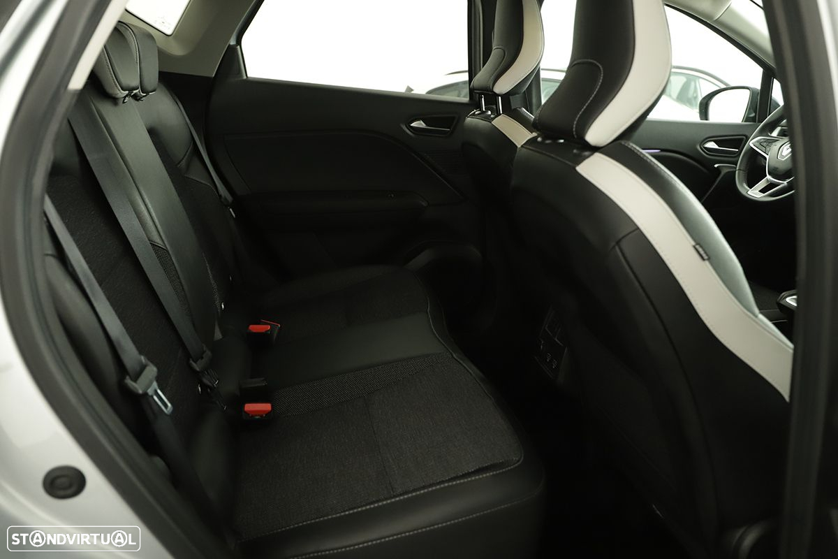 Renault Captur 1.0 TCe Techno - 24