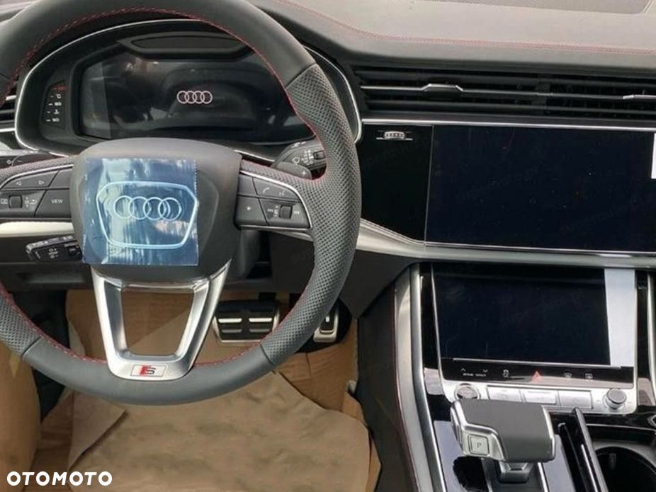 Audi Q8 - 12