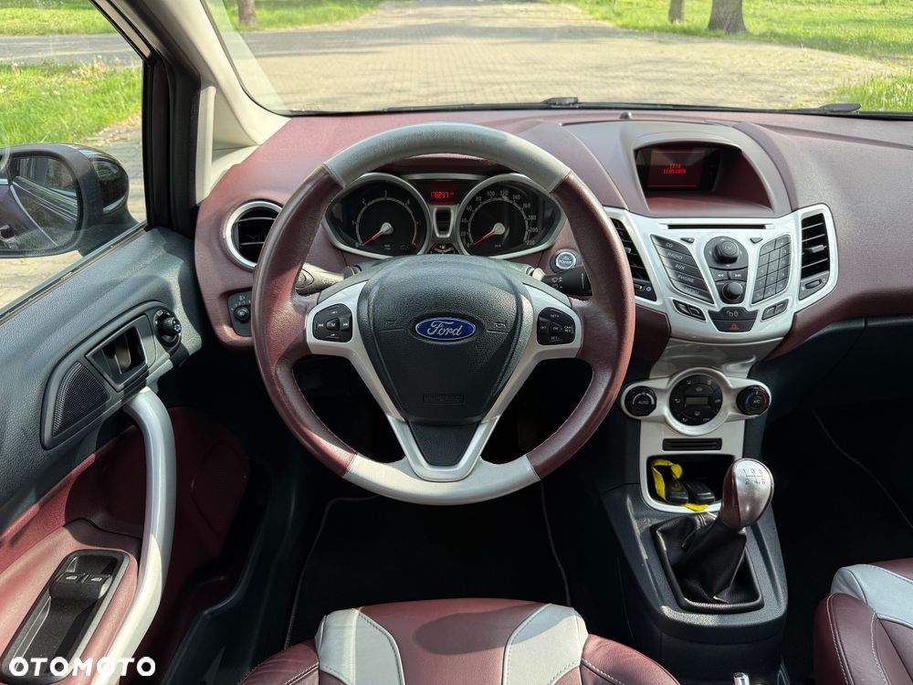 Ford Fiesta - 29