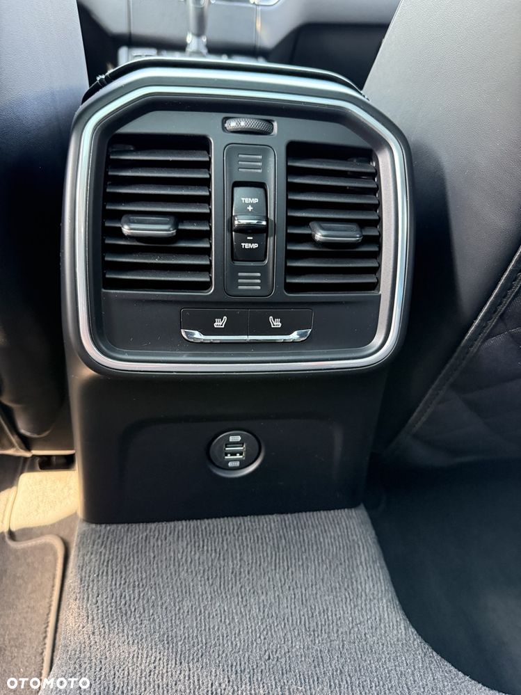 Porsche Macan - 32
