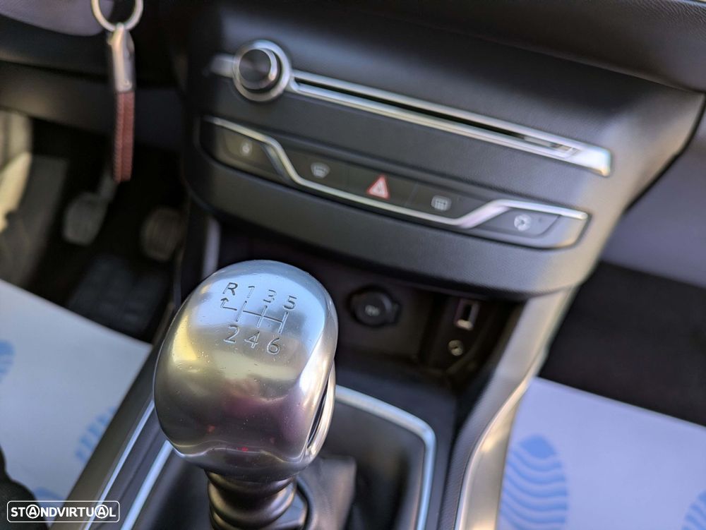 Peugeot 308 1.6 BlueHDi Allure J17 - 21