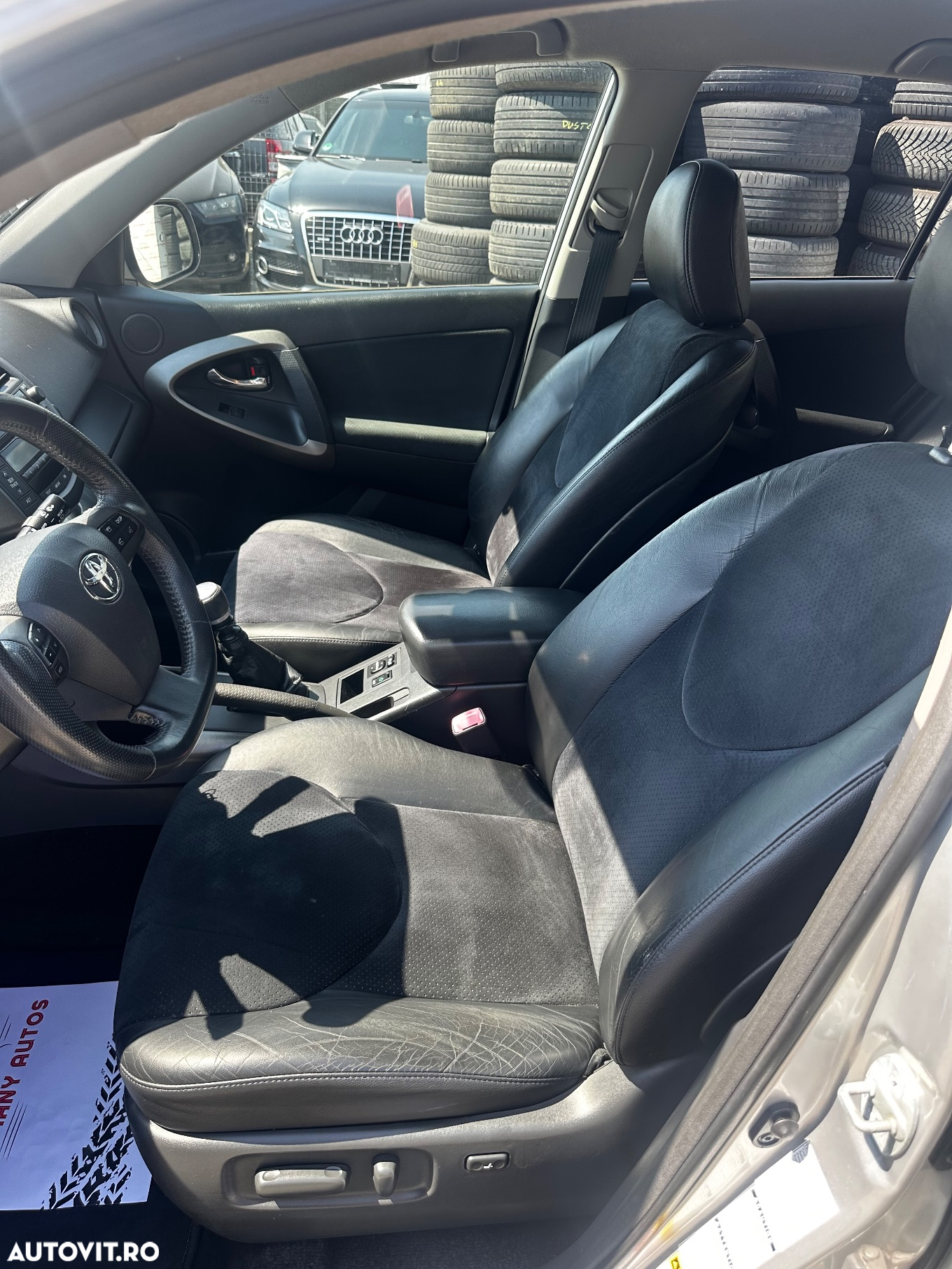 Toyota RAV4 - 13