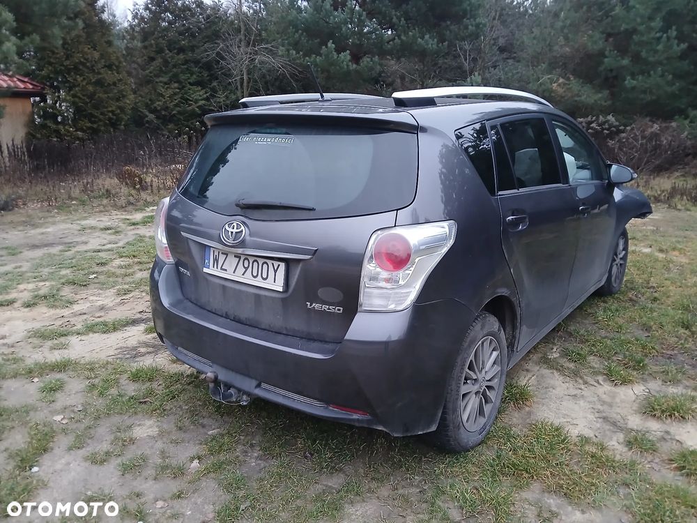 Toyota Verso 1.8 Premium - 3