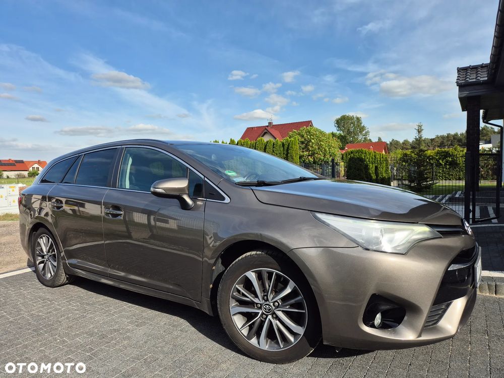 Toyota Avensis 1.8 Selection - 4