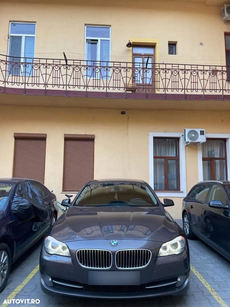 BMW Seria 5 520d - 8