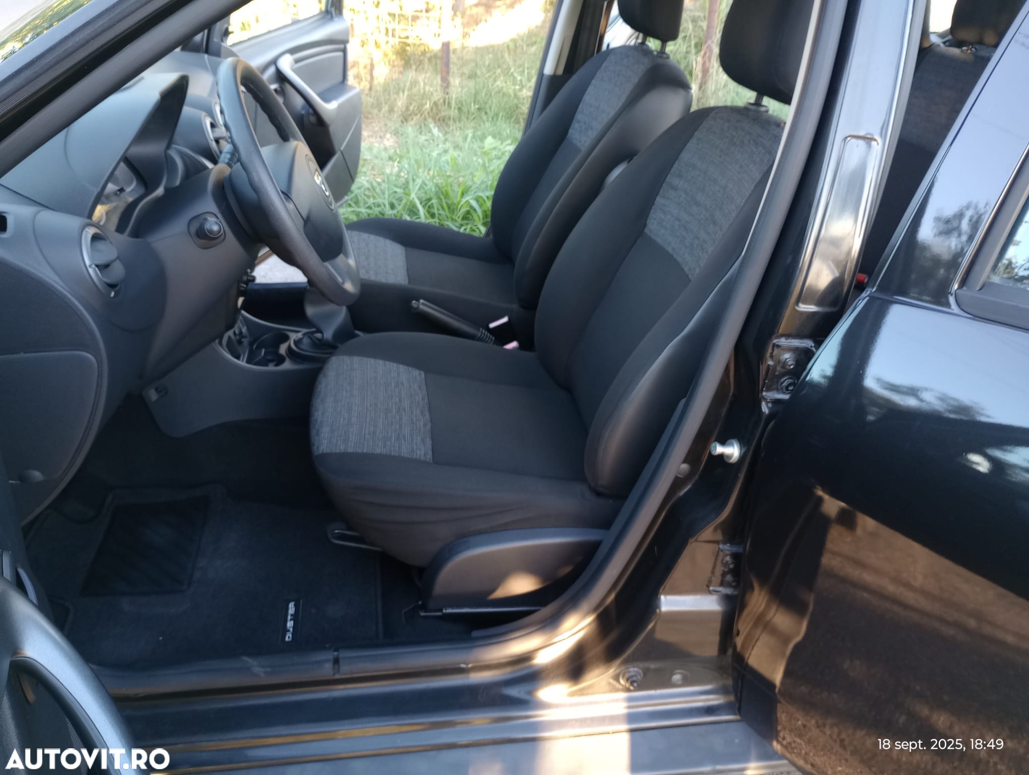 Dacia Duster 1.6 4x2 Laureate - 12