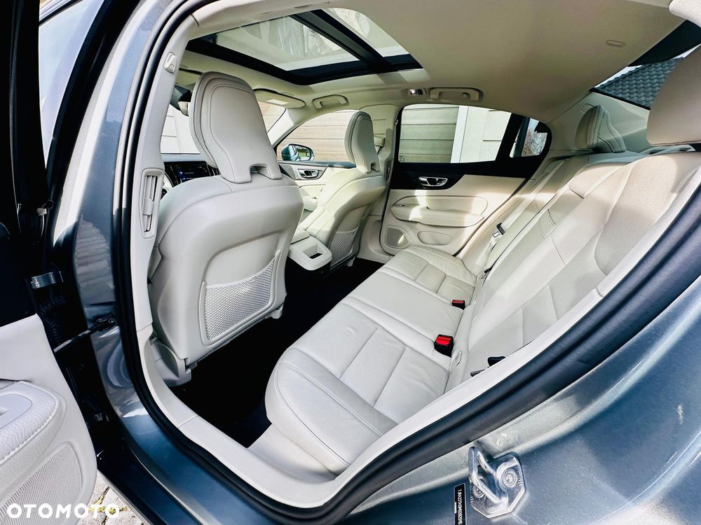 Volvo S60 ver-t6-awd-momentum-pro - 18