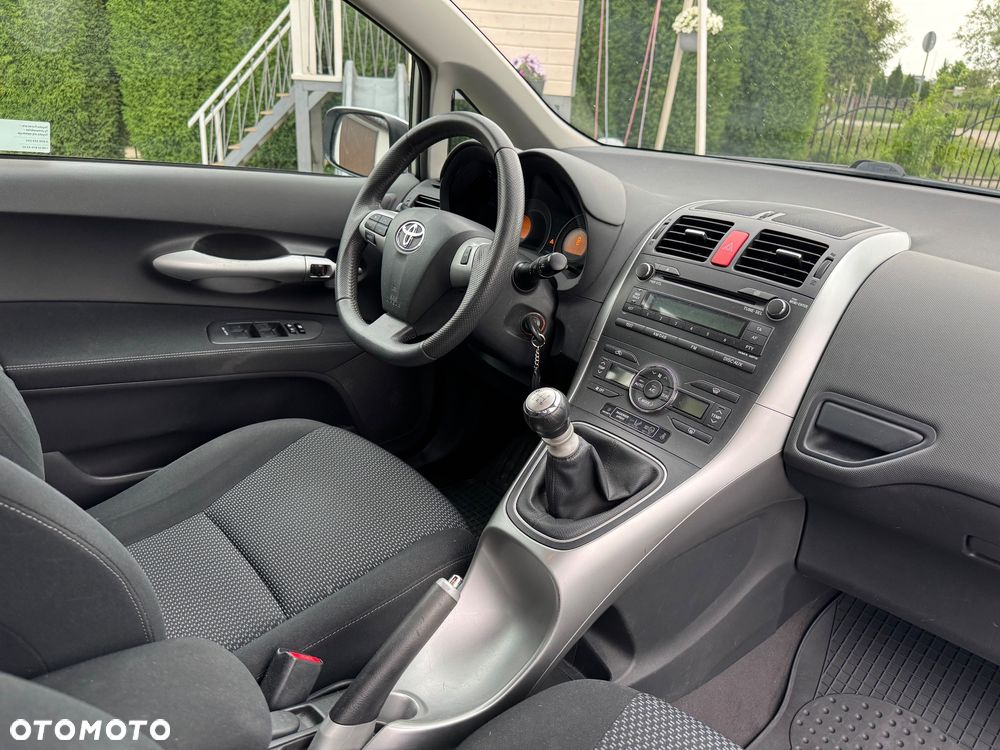 Toyota Auris - 22
