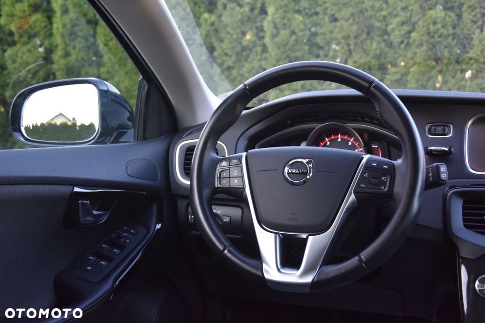 Volvo V40 T3 Momentum - 11