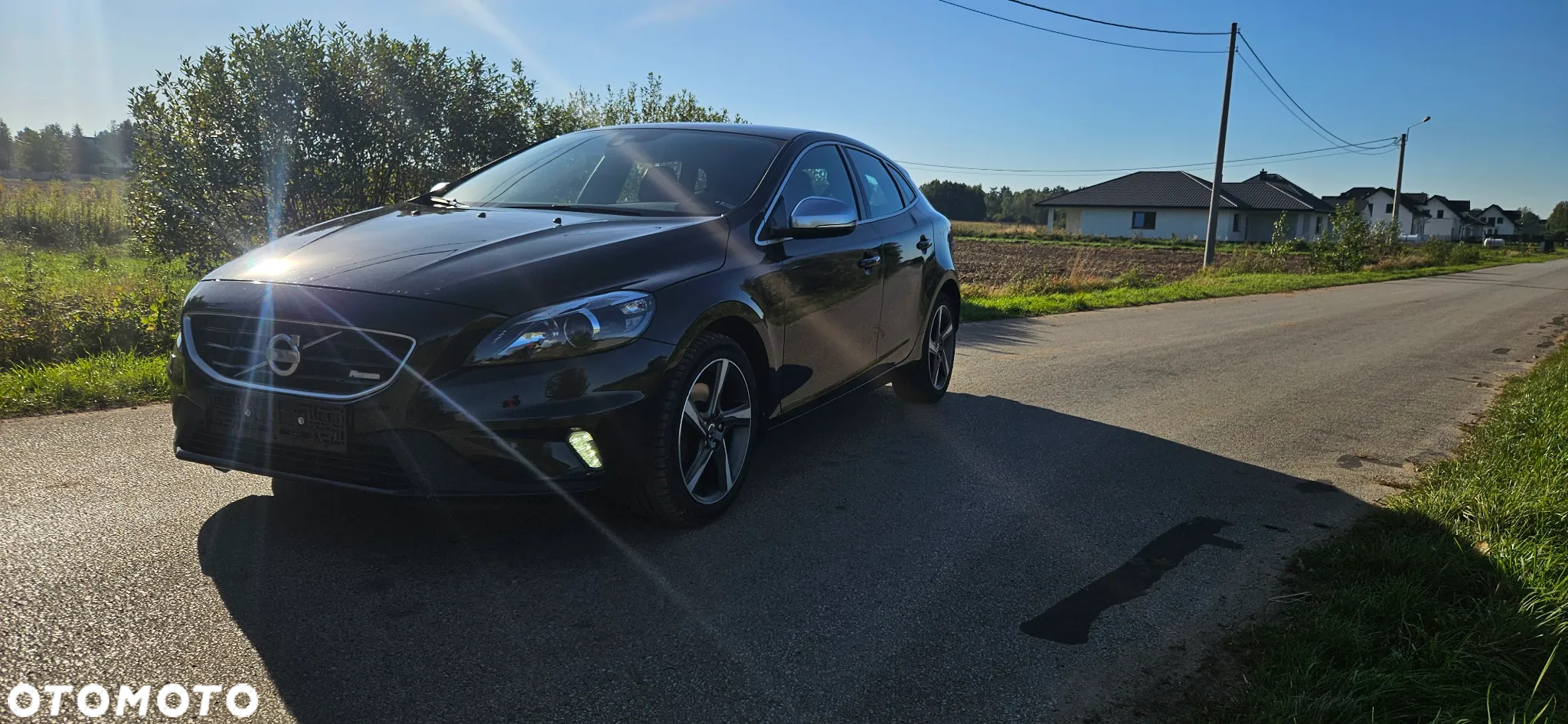 Volvo V40 T3 R-Design - 13