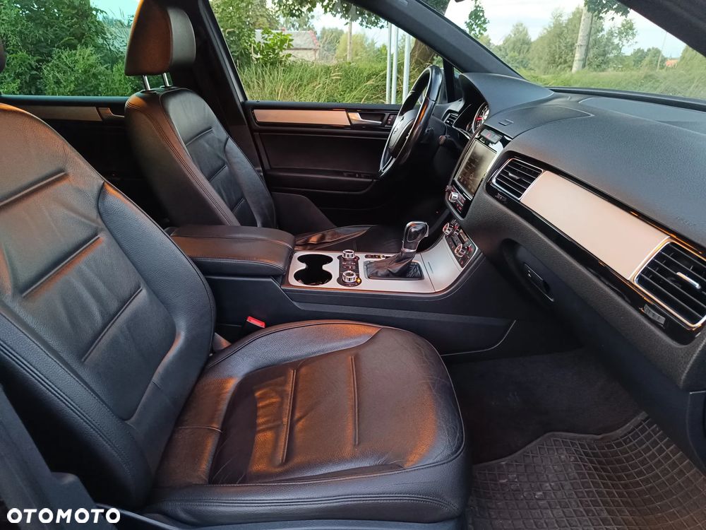Volkswagen Touareg 3.0 V6 TDI SCR Blue Motion DPF Automatik Executive Edition - 28