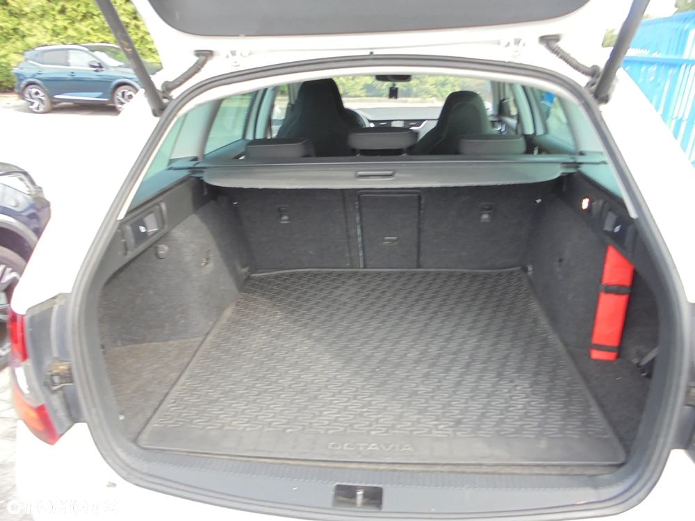 Skoda Octavia 2.0 TDI DSG Ambition - 15