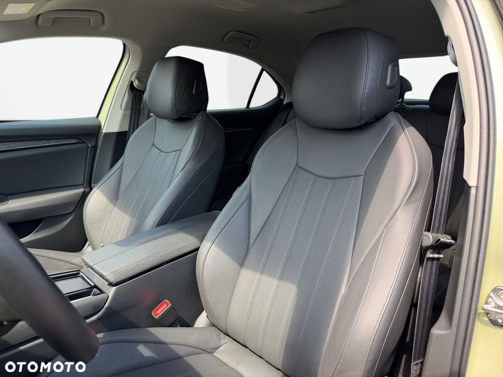 Skoda Superb 2.0 TDI SCR Selection DSG - 13