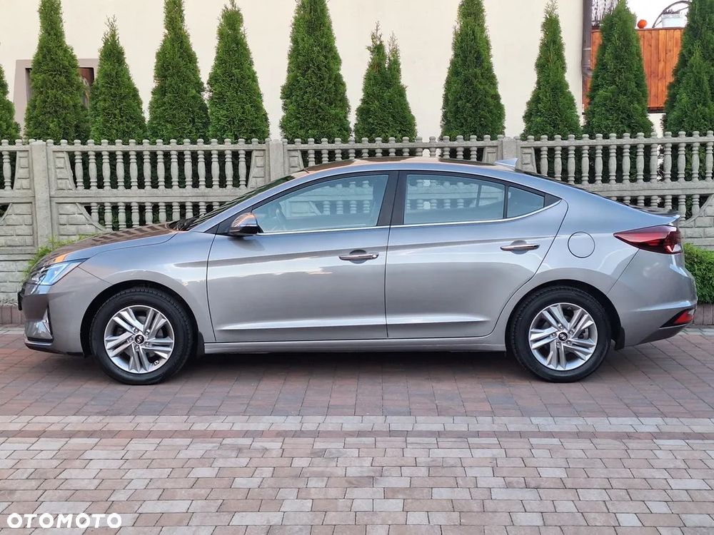 Hyundai Elantra 1.6 Style - 27
