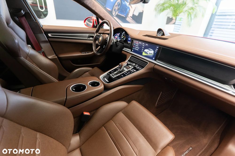 Porsche Panamera 4 E-Hybrid Platinum Edition - 39