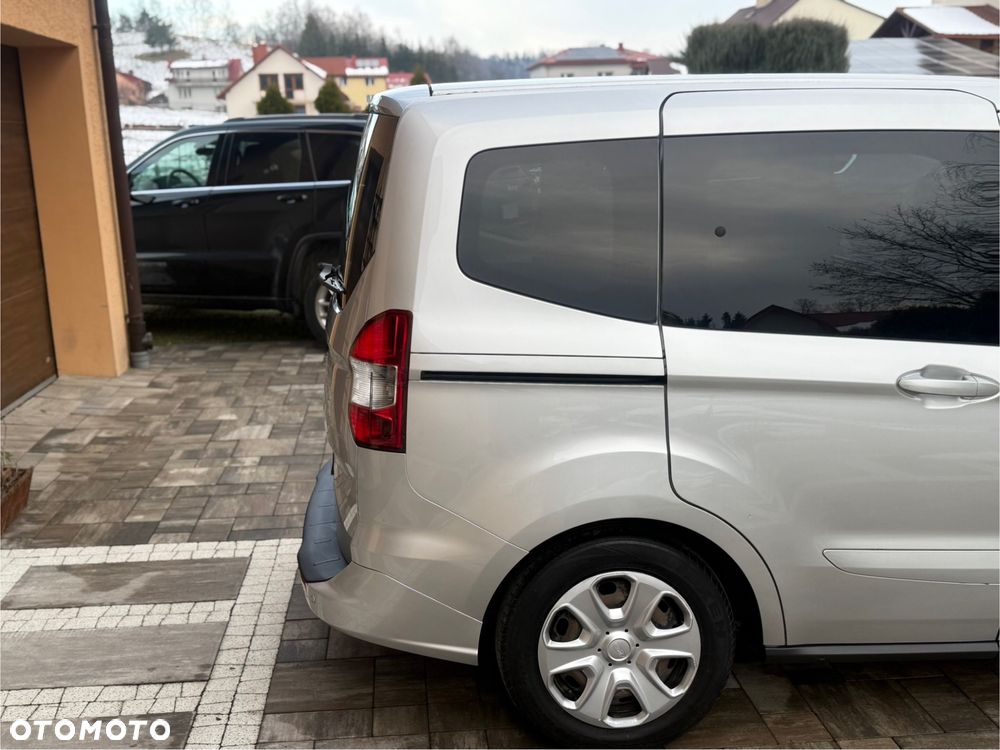 Ford Tourneo Courier 1.5 TDCi Titanium - 12