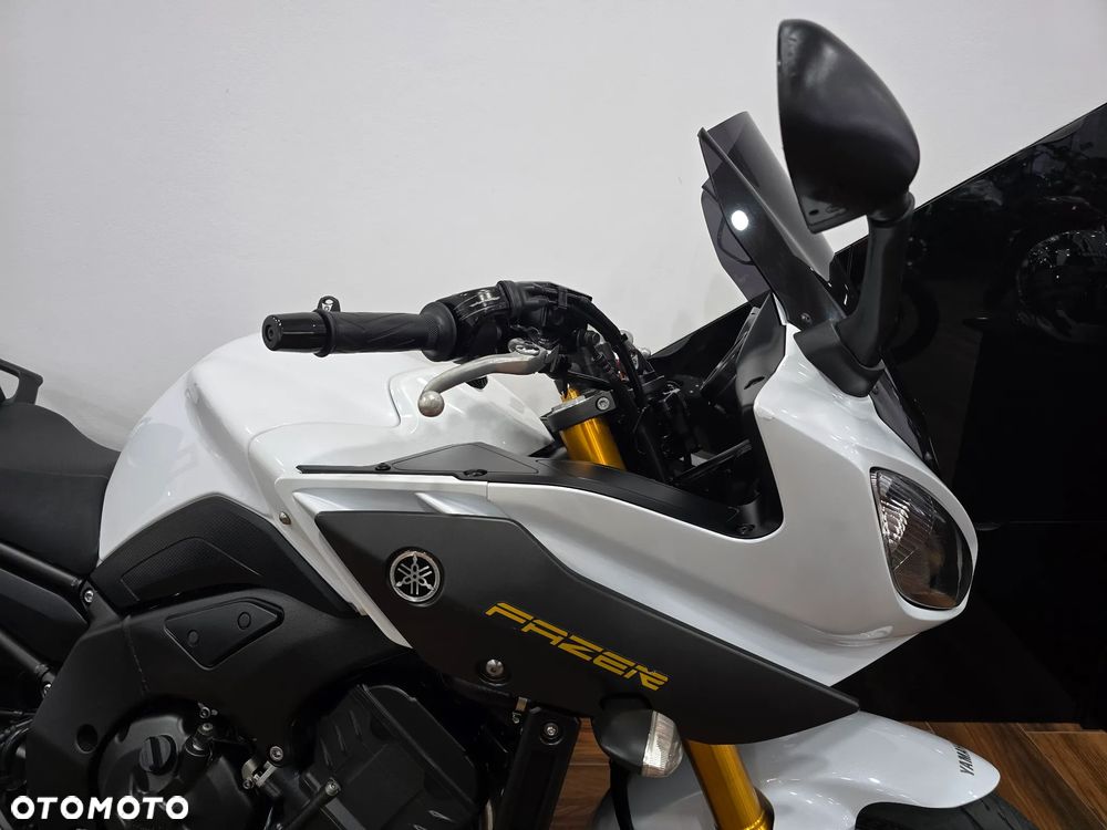 Yamaha FZ - 11