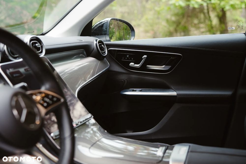 Mercedes-Benz GLC 300 e 4Matic 9G-TRONIC Avantgarde Advanced - 13