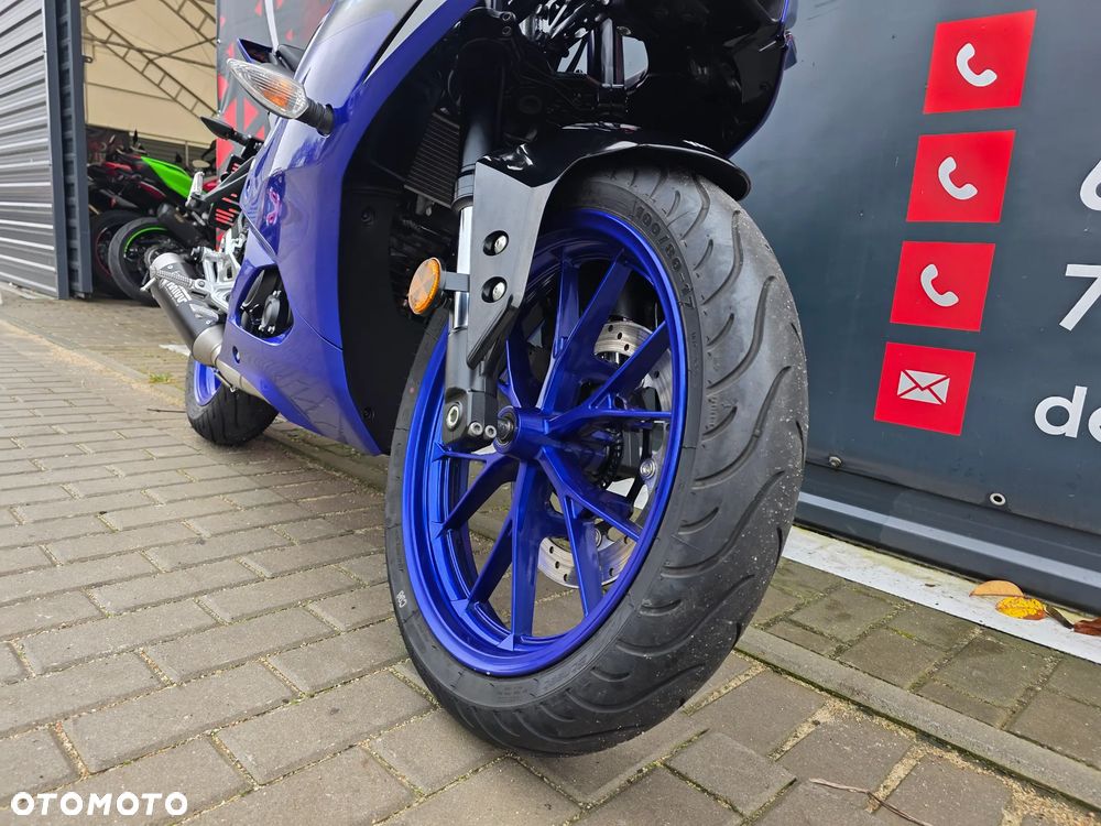 Yamaha YZF - 29