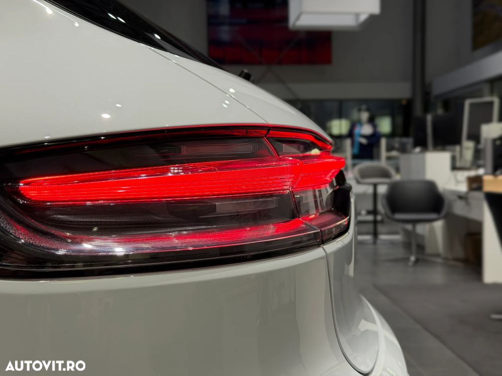 Porsche Macan T - 37