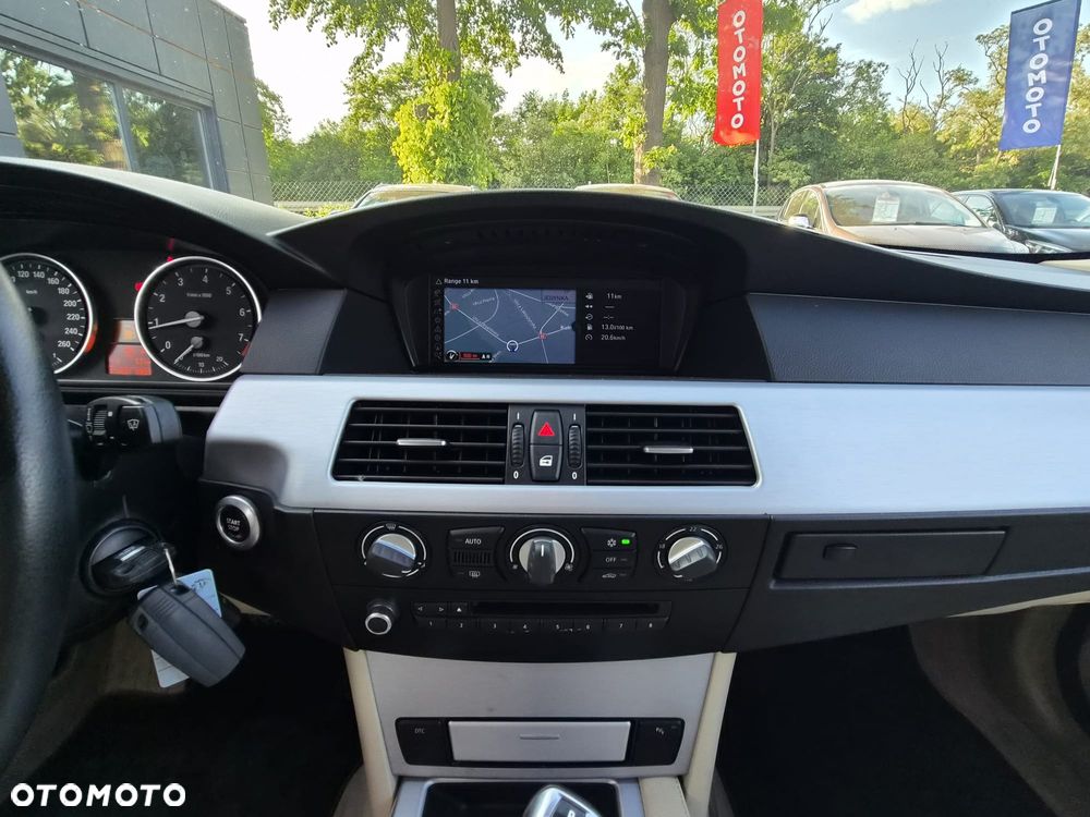 BMW Seria 5 520i - 16
