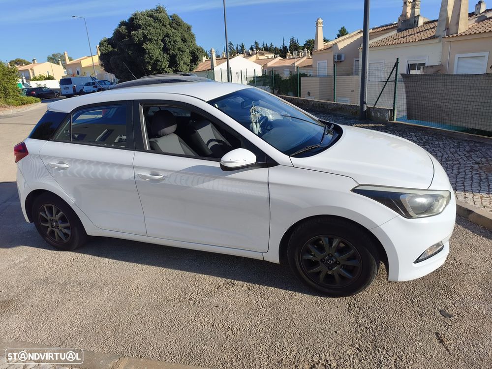 Hyundai i20 - 3
