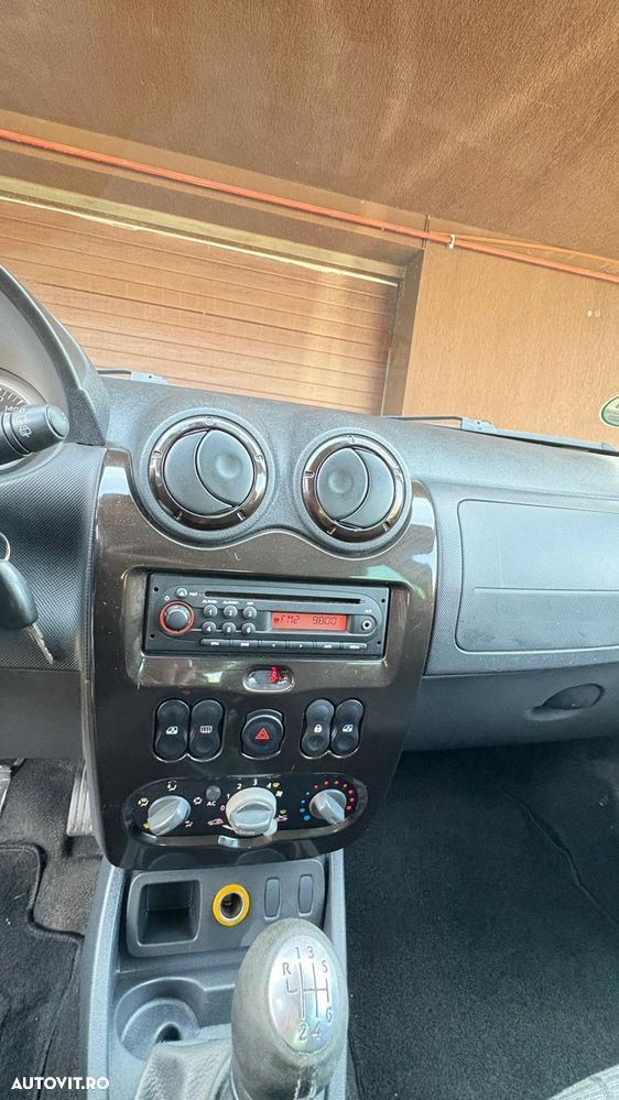 Dacia Duster 1.5 dCi 4x2 Laureate - 23