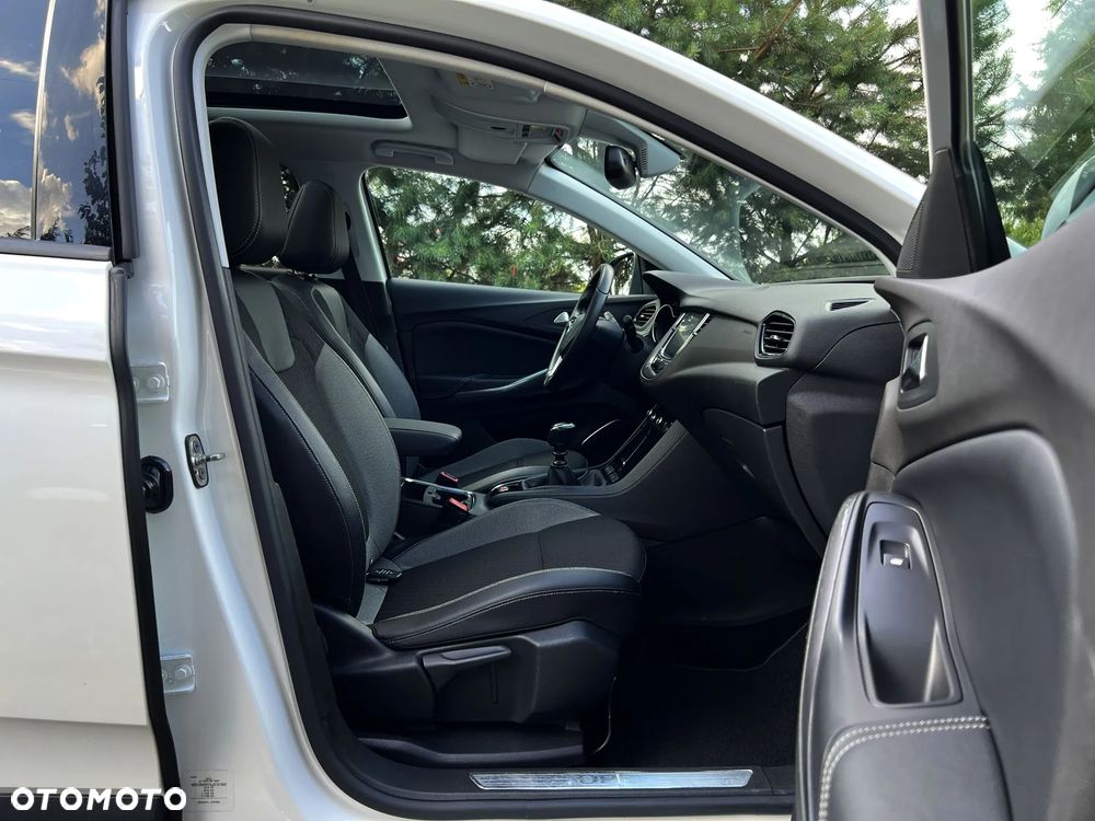Opel Grandland X 1.2 Start/Stop Business INNOVATION - 25