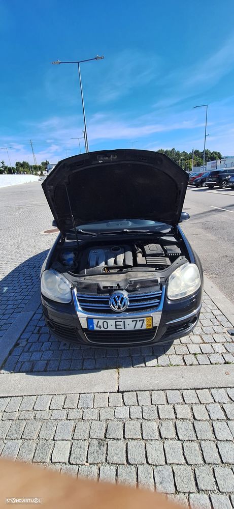 VW Jetta 1.9 TDi Confortline - 9