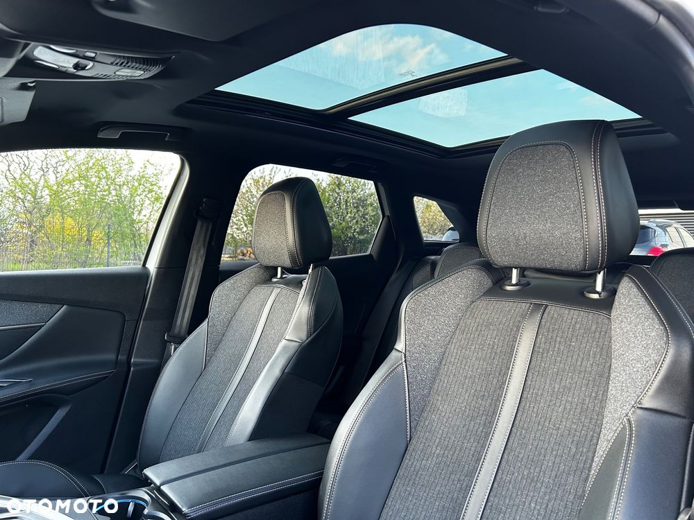 Peugeot 3008 1.6 PureTech HYbrid4 GT Line S&S EAT8 - 32