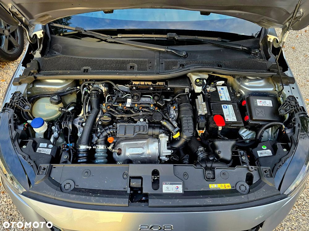 Peugeot 208 1.5 BlueHDi GT Line S&S - 31