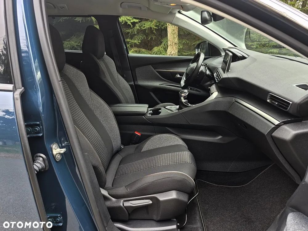 Peugeot 5008 - 5