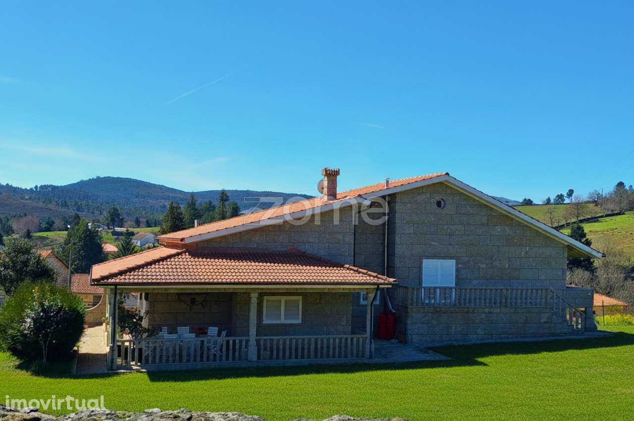 Moradia em Pedra T4 com Terreno, no Barracão, Montalegre - Grande imagem: 4/24