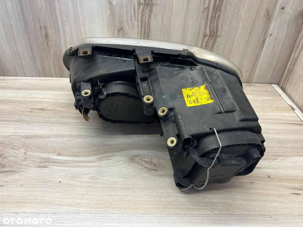 LAMPA REFLEKTOR PRAWY VW TOURAN I EUROPA - 3