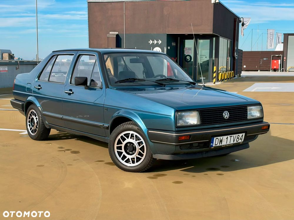 Volkswagen Jetta - 7