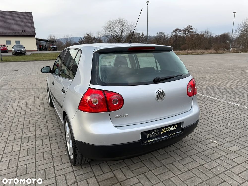 Volkswagen Golf 1.9 TDI DPF Edition BlueMotion - 12