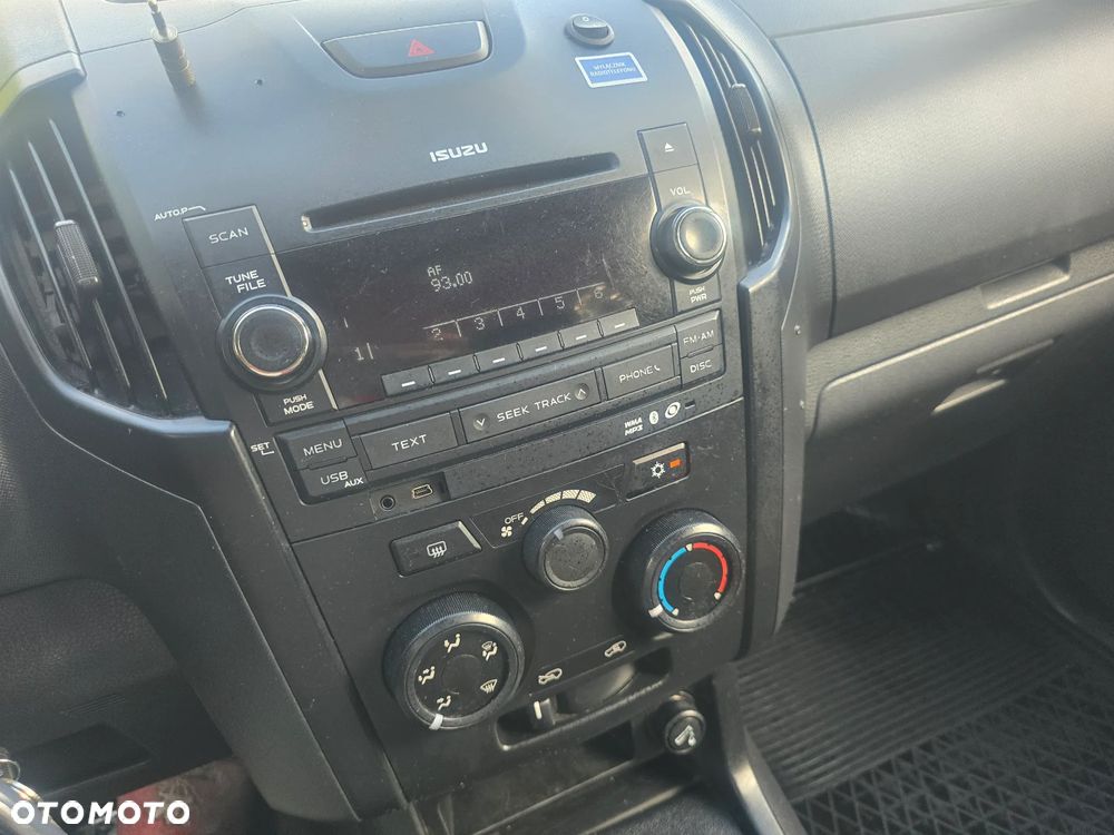 Isuzu D-Max 2.5 EC LS - 33