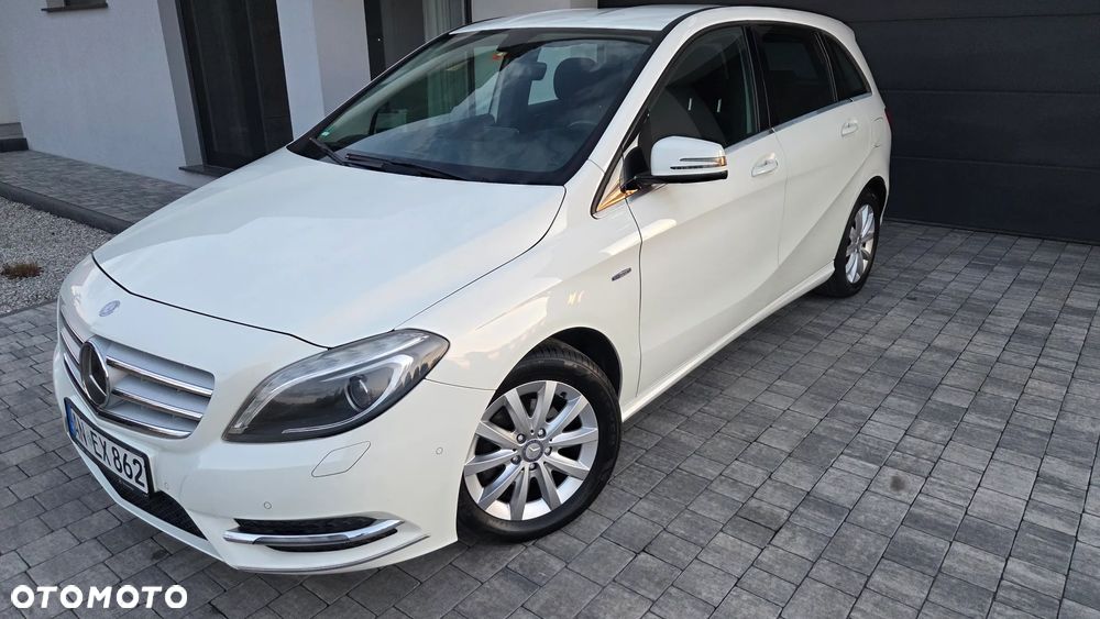Mercedes-Benz Klasa B 180 (BlueEFFICIENCY) - 15