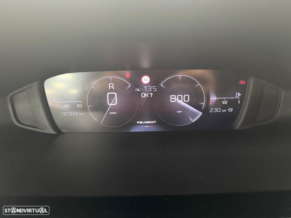 Peugeot 308 - 8