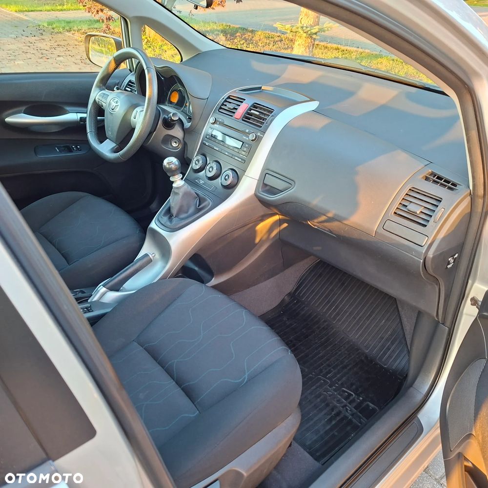 Toyota Auris - 9
