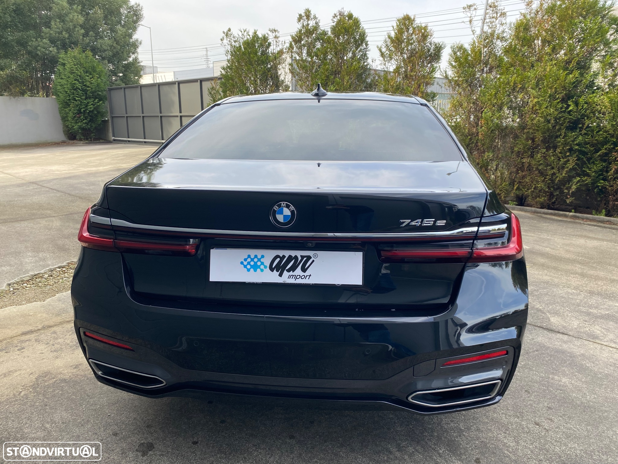 BMW 745 e iPerformance Pack M Auto - 3