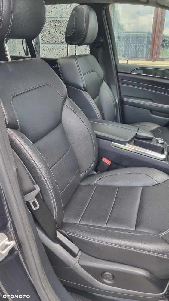 Mercedes-Benz ML - 13