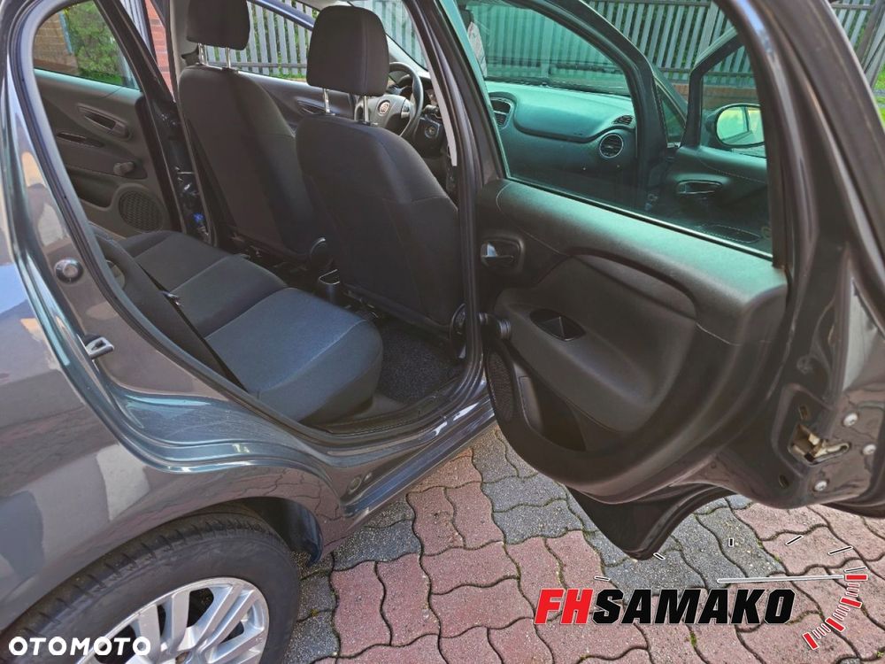 Fiat Punto 1.2 Young - 21