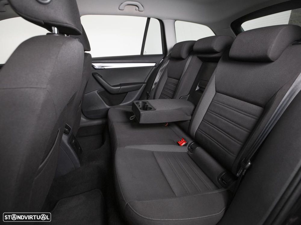 Skoda Octavia Break 2.0 TDI Ambition DSG - 9