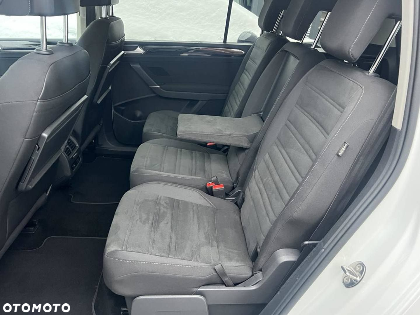 Volkswagen Touran - 10