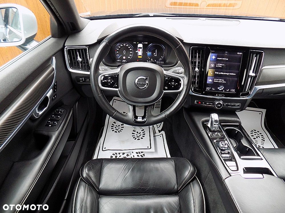 Volvo V90 T8 AWD Plug-In Hybrid R-Design - 18