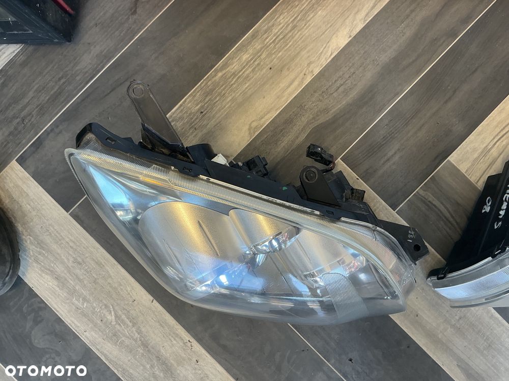 TOYOTA AVENSIS T25 LIFT LAMPA PRAWA LEWA LAMPY PRZEDNIE KOMPLET - 4